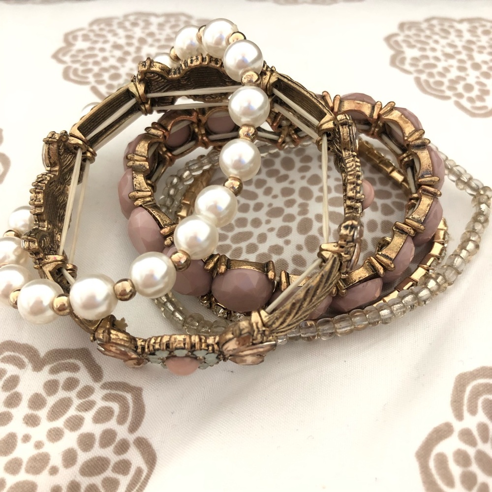 Set of 5 bracelets